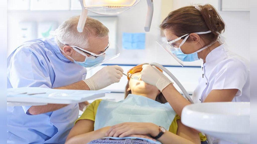 چطور باید به یک مرکز دندانپزشکی اعتماد کنیم؟