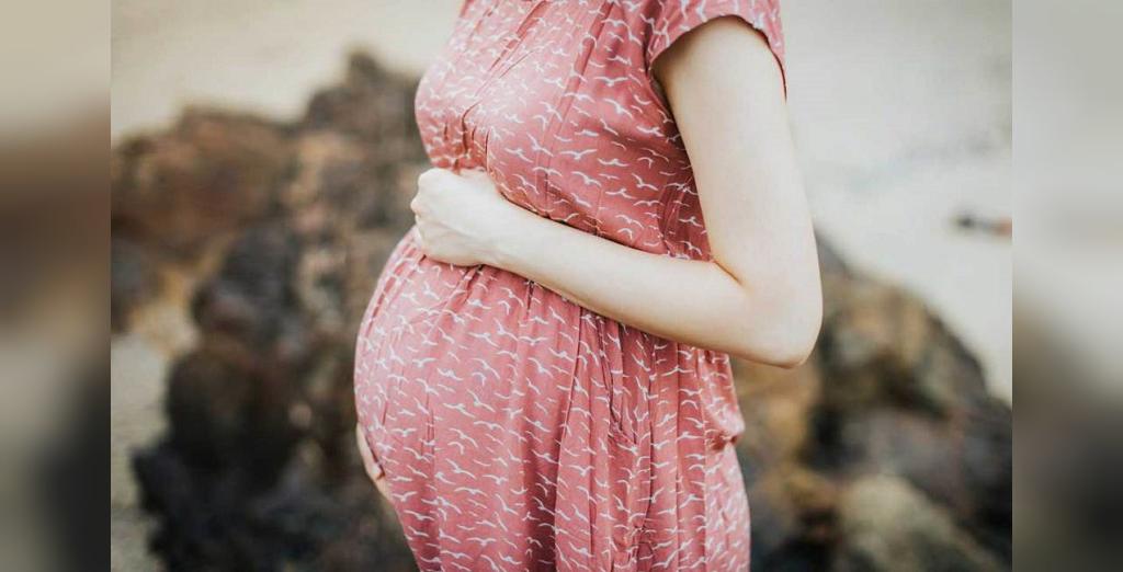 چه عاملی باعث تغییرات ناف در زمان بارداری می شود؟