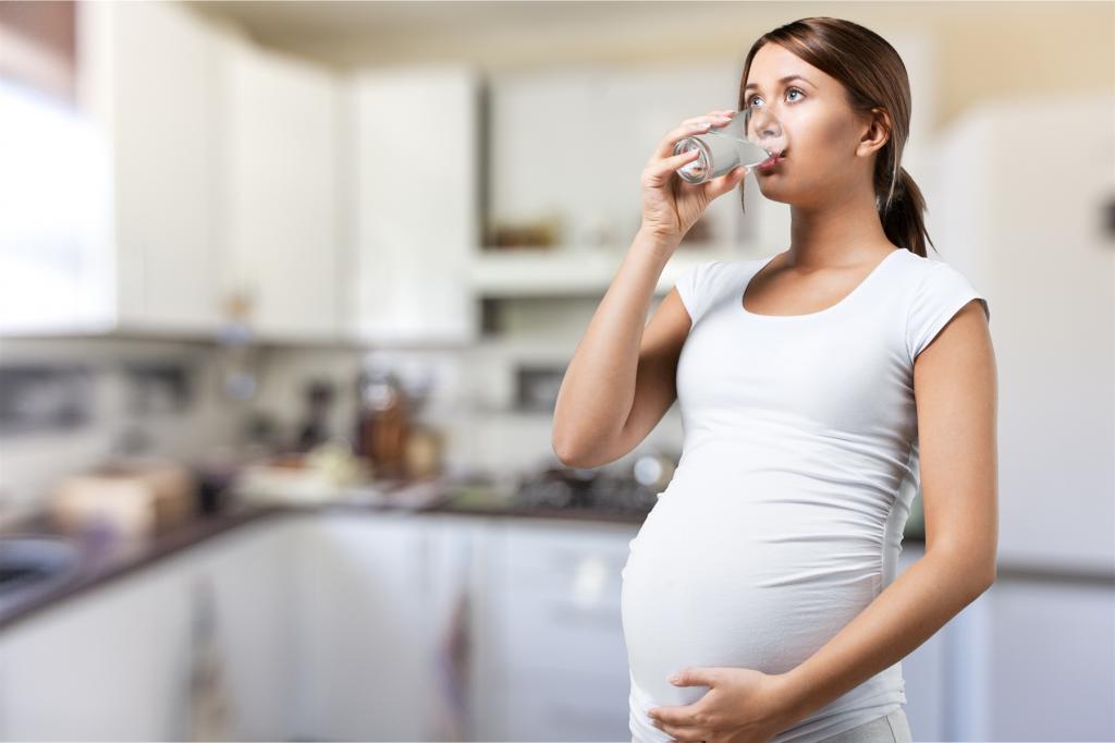 نوشیدنی های انرژی زا در دوران بارداری