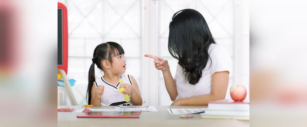 دلایل گوش نکردن بچه های به حرفهای پدر و مادر