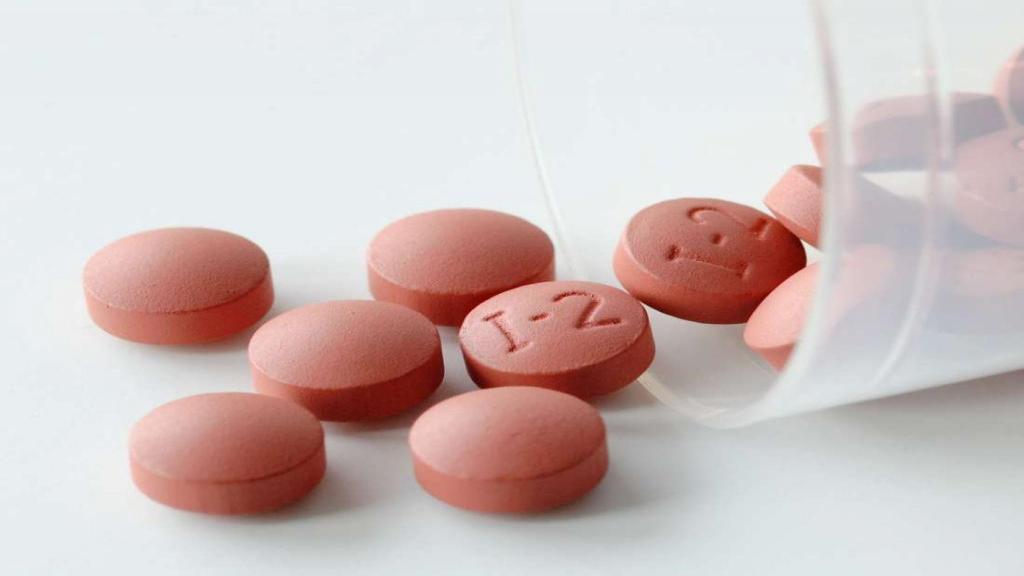 دوز توصیه شده قرص ایبوپروفن + شایع ترین عوارض جانبی مصرف بیش از حد آن