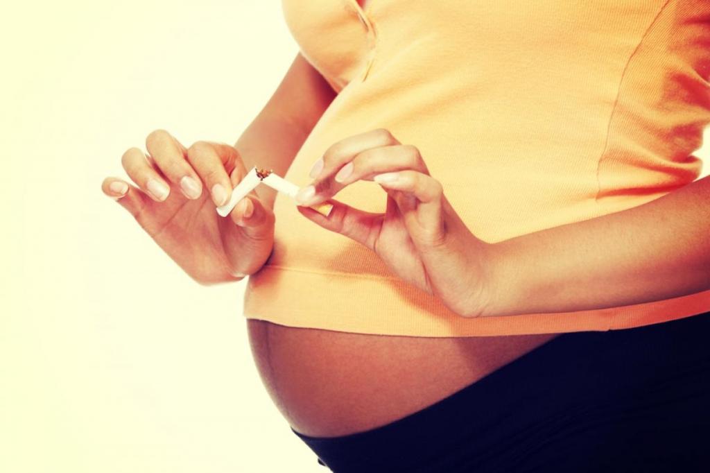 هفته دوازدهم بارداری چی نخوریم:خودداری از استعمال سیگار