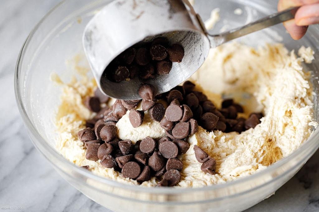 پخت نان موزی آسان