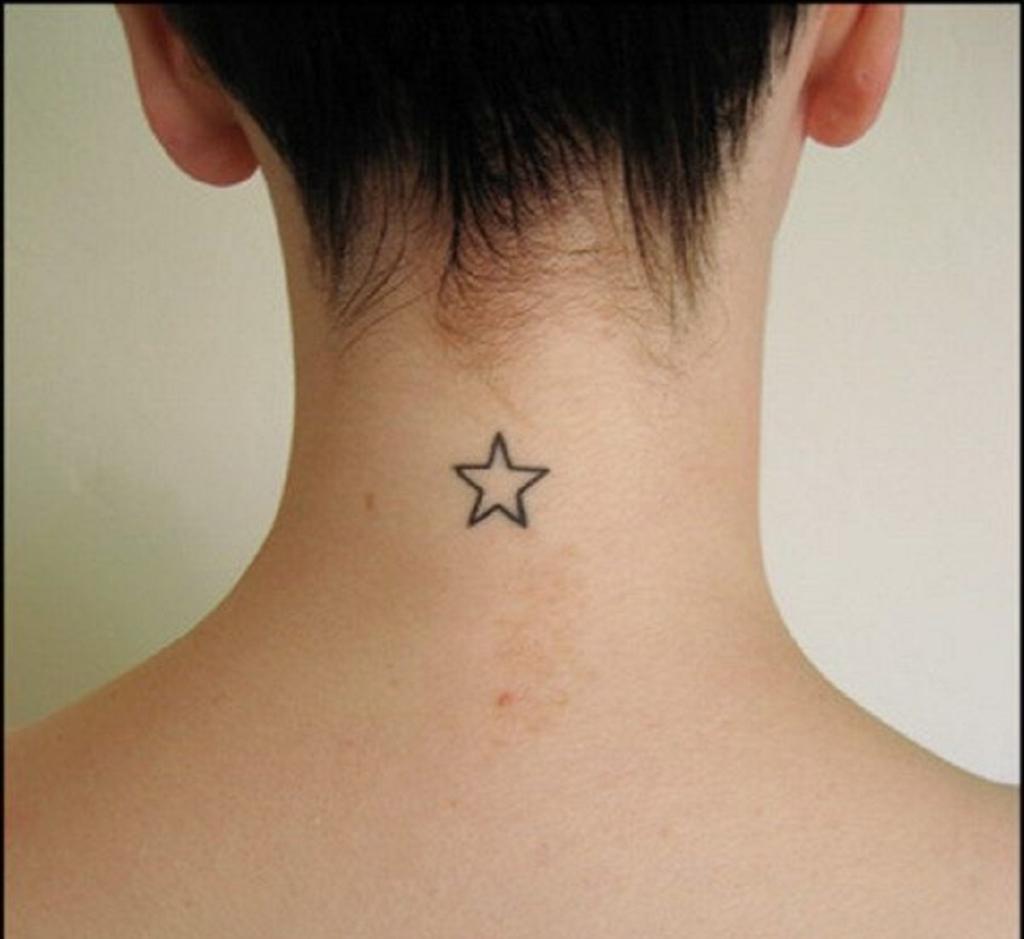 طرح تاتو ستاره روی گردن 2