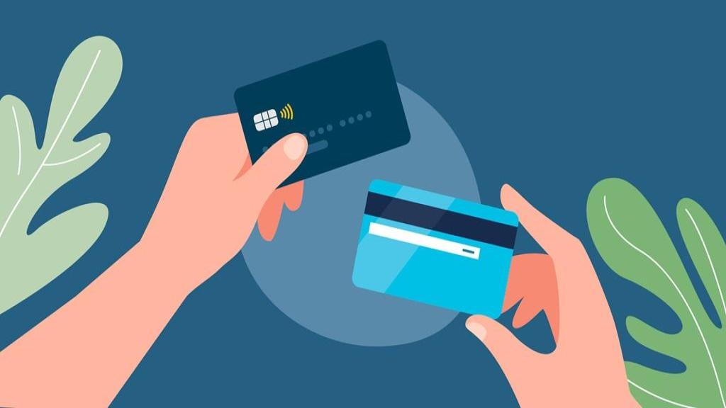 تفاوت دبیت کارت و کردیت کارت چیست؛ مزایا و معایب debit and credit