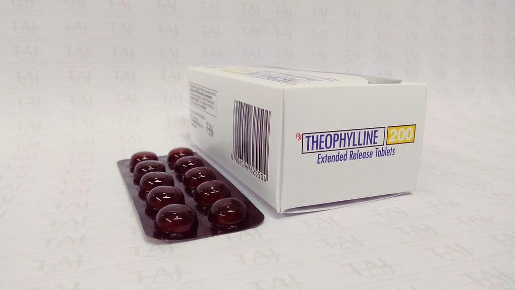 قرص تئوفیلین (Theophylline): کاربرد، روش استفاده، عوارض و تداخلات دارویی آن