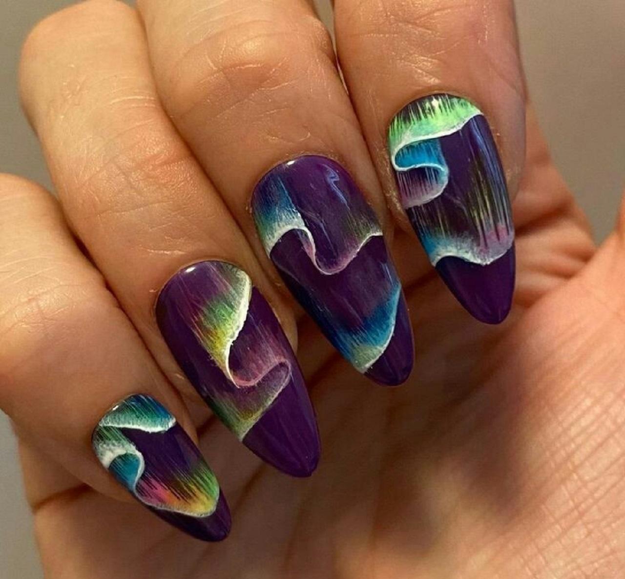 طرح ناخن زمستانی خاص به شکل شفق قطبی