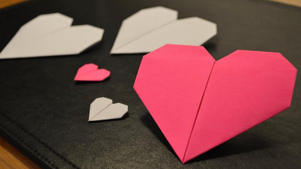 آموزش تصویری روش های ساخت قلب کاغذی اوریگامی و دو بعدی