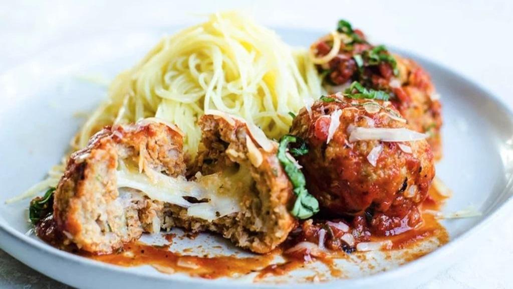 طرز تهیه کوفته بوقلمون خوشمزه با پنیر موزارلا به سبک ایتالیایی