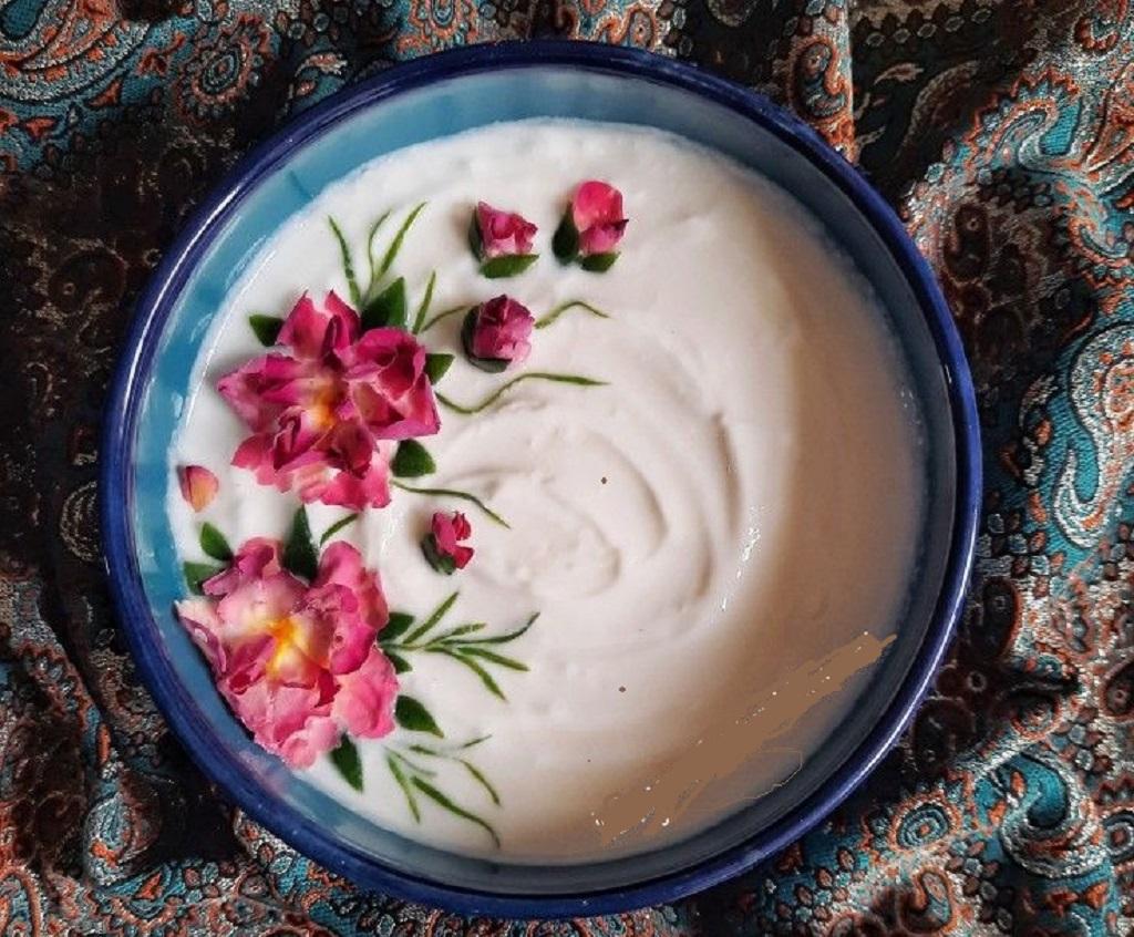 مدل تزیین ماست و خیار یا گل محمدی4