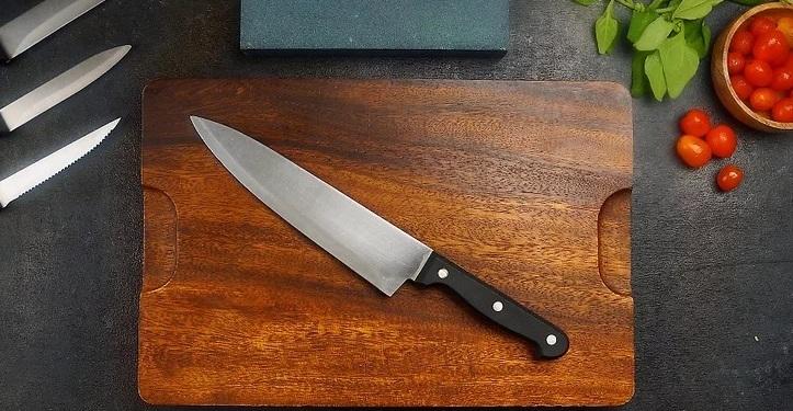 نحوه تیز کردن چاقو با سنگ تیزکن 1