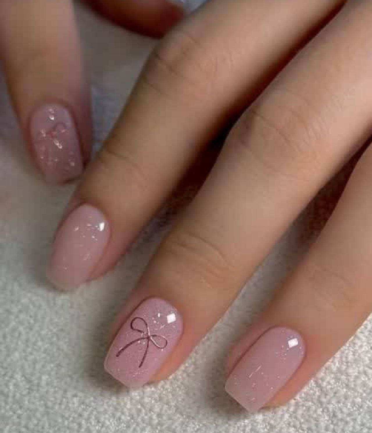 طرح ناخن ساده زمستانی صورتی