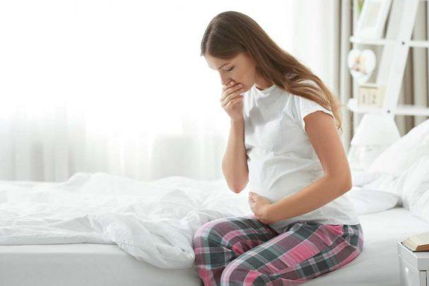 رفع حالت تهوع بارداری در طب سنتی