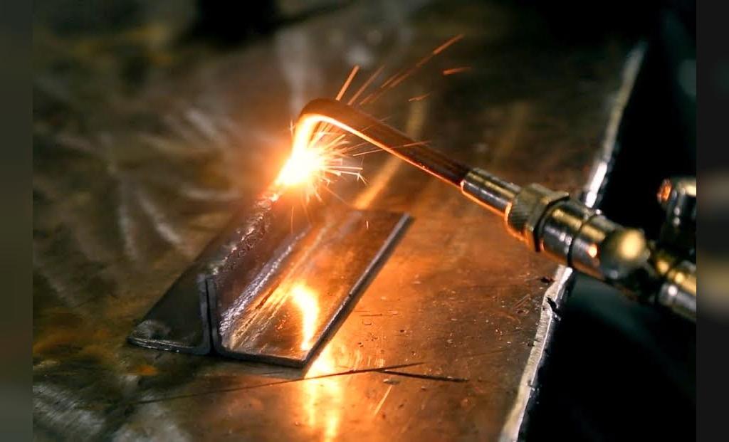 نکات کاربردی برای انتخاب گاز در جوشکاری فلزات ضخیم