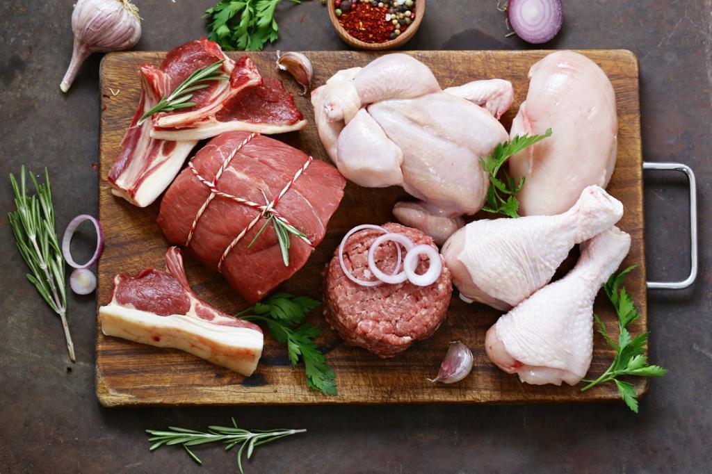 از غذاهای مجاز رژیم کتو: گوشت و مرغ