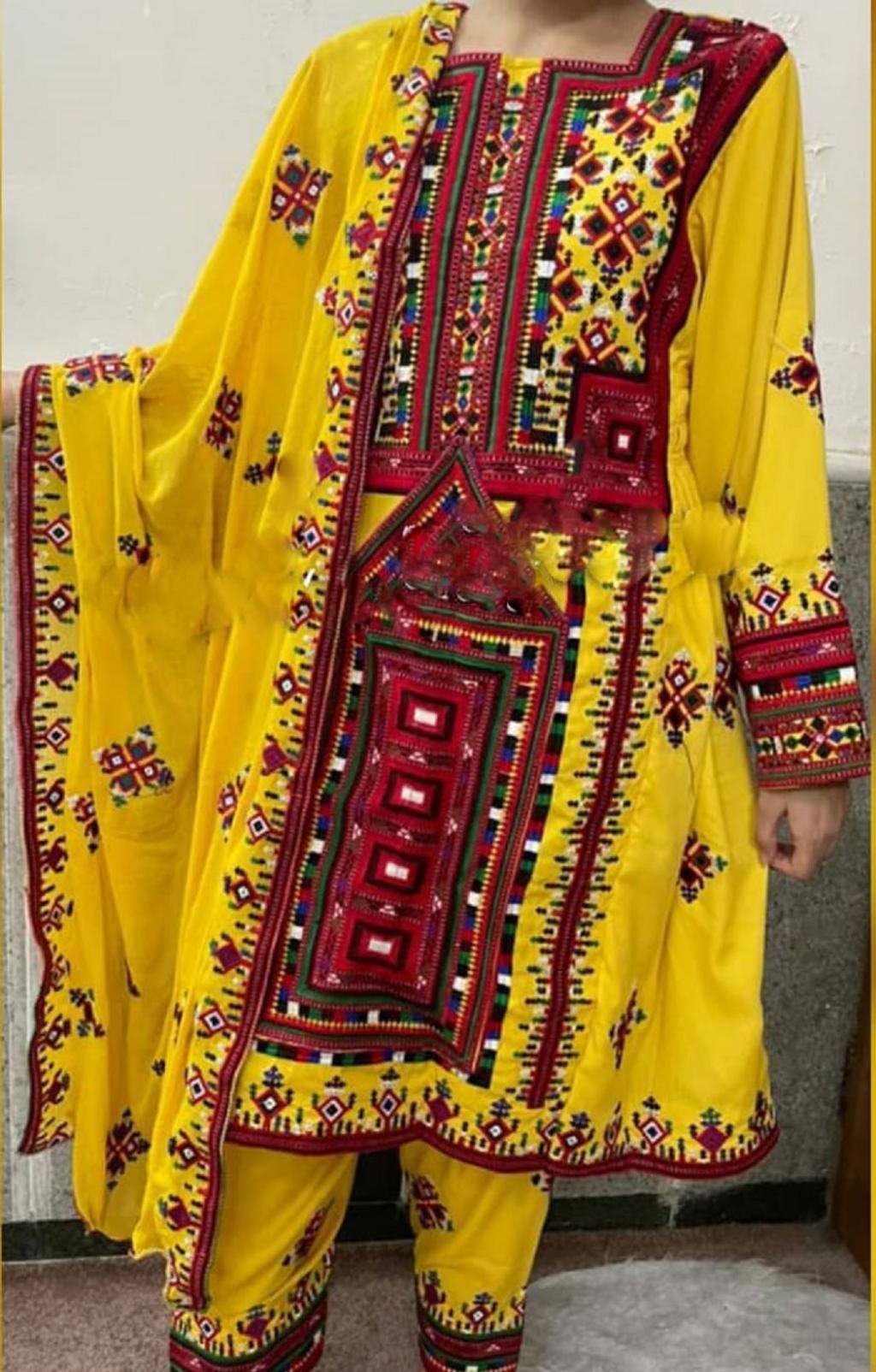 لباس سنتی ایرانی زنانه10