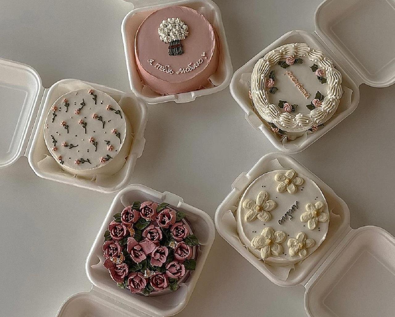 مدل مینی کیک روز مادر فانتزی ساده