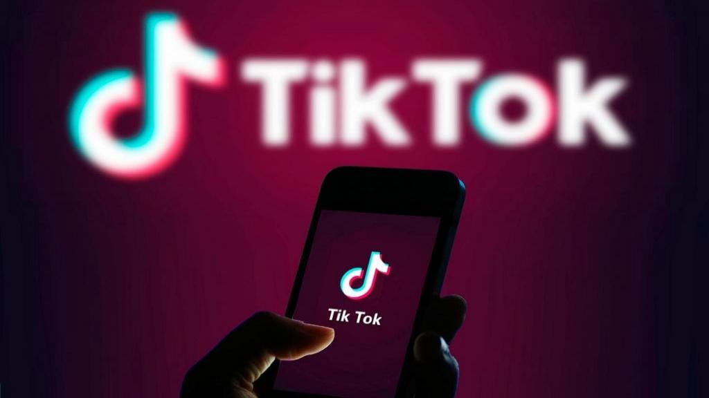روش دانلود و نصب برنامه تیک تاک (TikTok) برای اندروید و آیفون