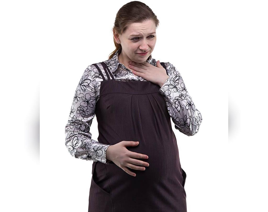 سوزش معده از علائم هفته بیست و پنجم بارداری