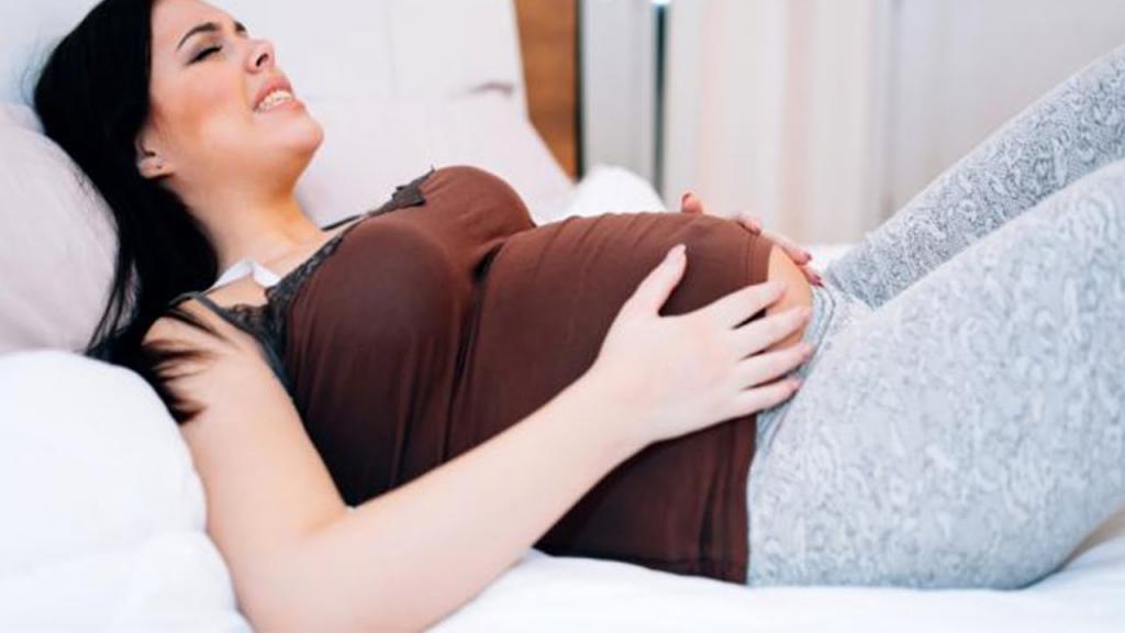 سفت شدن شکم در  اواخر بارداری (سه ماهه سوم بارداری)