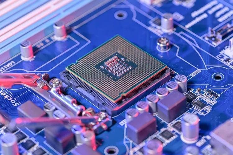 نوع سوکت CPU در یک مادربرد