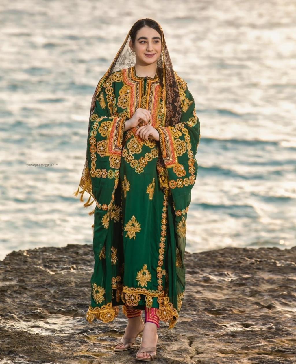 لباس سنتی ایرانی زنانه2