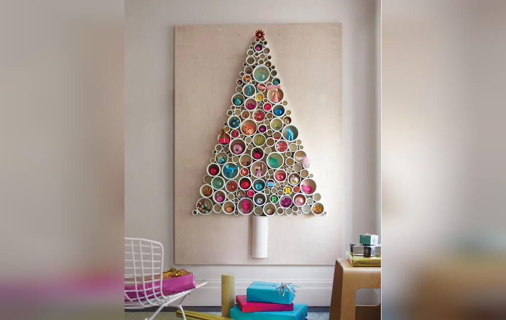 تزیین درخت کریسمس با لوله پی وی سی