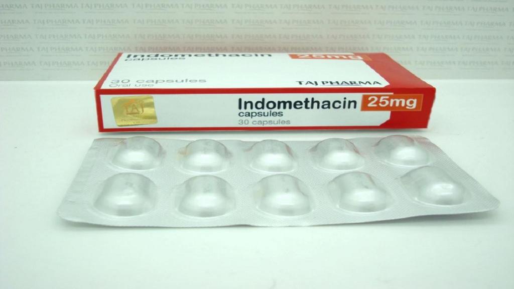 ایندومتاسین (Indomethacin)؛ کاربرد، روش مصرف و عوارض و تداخلات دارویی آن