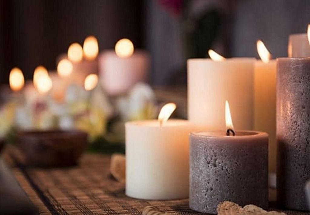 ایده های ساخت صنایع دستی درآمد زا در خانه: تولید شمع