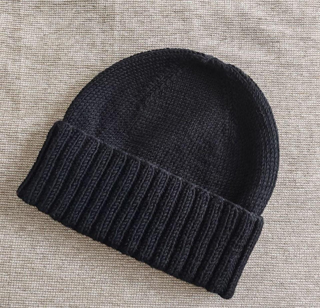 مدل کلاه بافتنی پسرانه ساده و کلاسیک 4