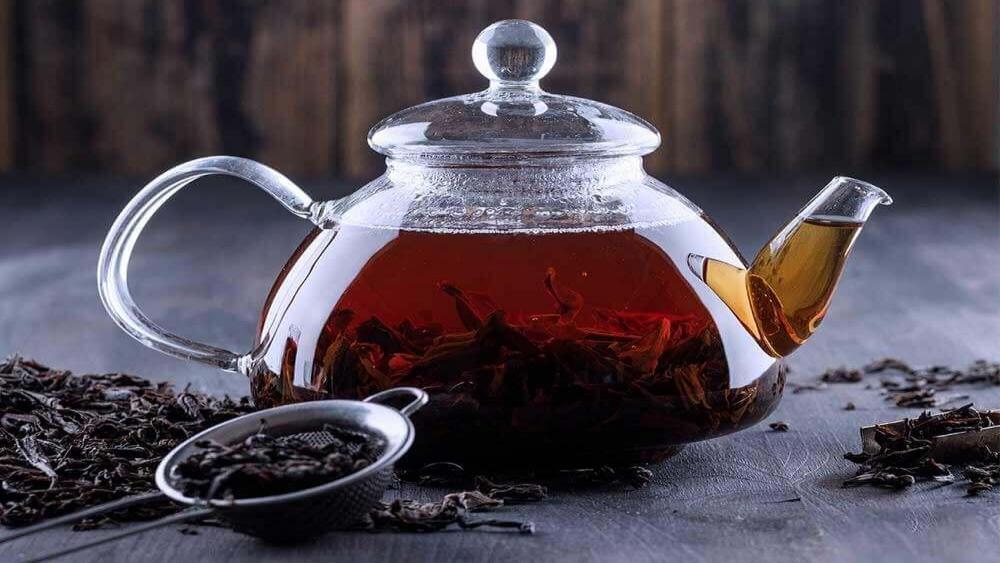 خواص و مضرات چای سیاه برای بدن؛ بهترین زمان و میزان مصرف چای سیاه