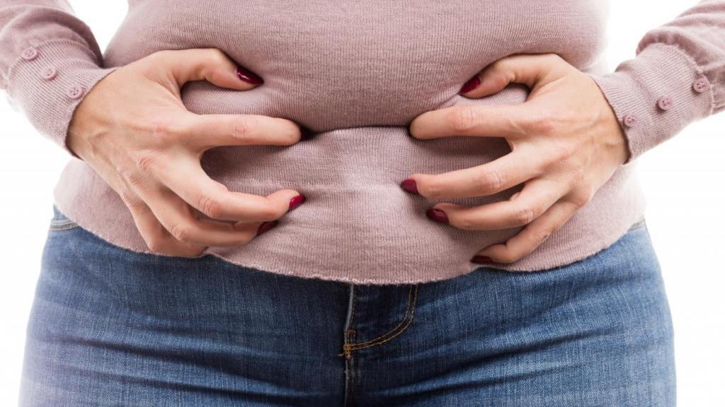 بزرگ شدن شکم نشانه چیست؛ علت و درمان بزرگ شدن شکم مردان و زنان
