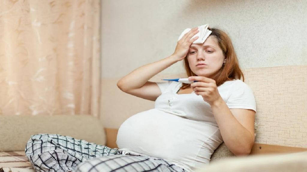 درمان سرماخوردگی در بارداری با درمان خانگی و داروهای مجاز