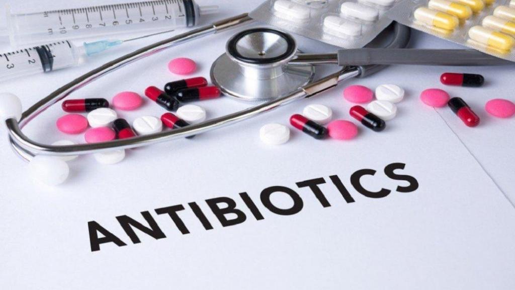 بهترین و قوی ترین آنتی بیوتیک برای عفونت ادراری، روش مصرف و عوارض