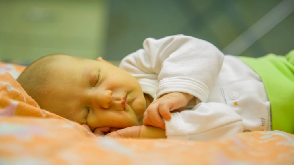 زردی در نوزادان؛ علل، روش های درمان، عوارض احتمالی و راه های پیشگیری از زردی در کودکان