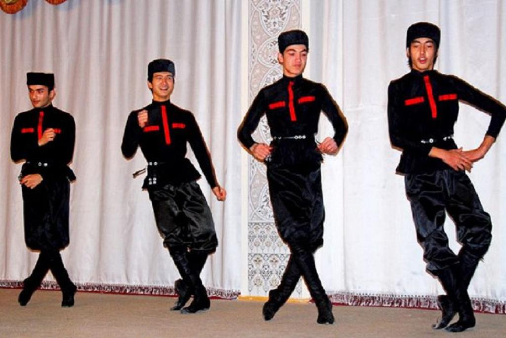 لباس سنتی ایرانی مردانه 5
