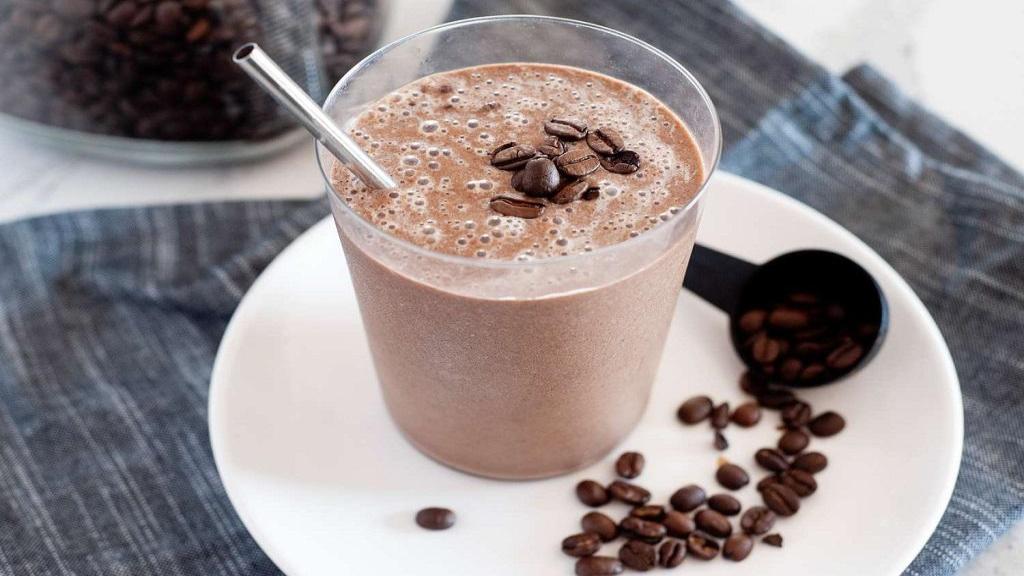طرز تهیه اسموتی کره بادام زمینی و قهوه کافی شاپی خوشمزه