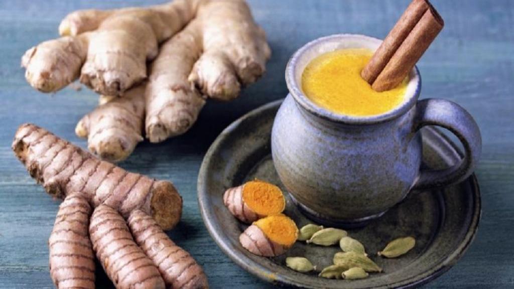 11 مزیت شگفت انگیز چای زنجبیل زردچوبه برای سلامتی، سرطان و پوست + طرز تهیه