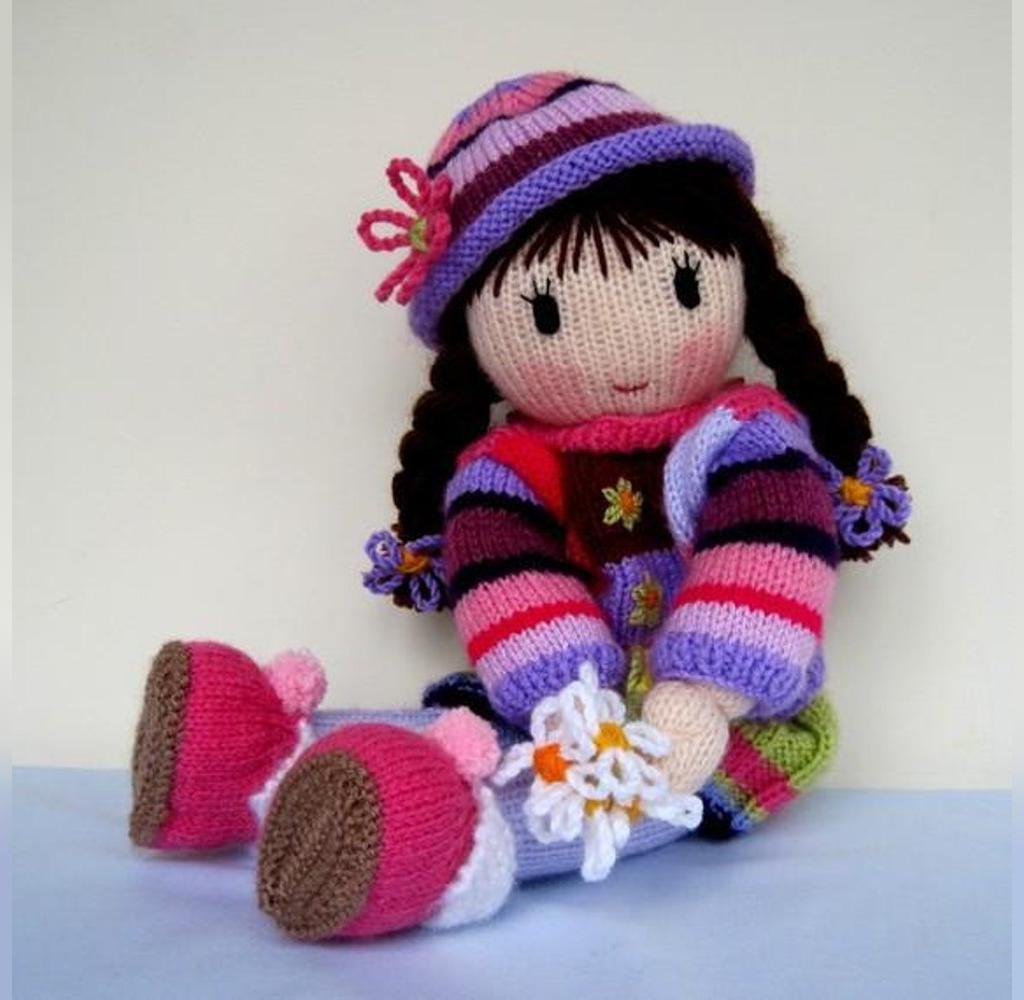 عروسک بافتنی دخترانه کلاه دار