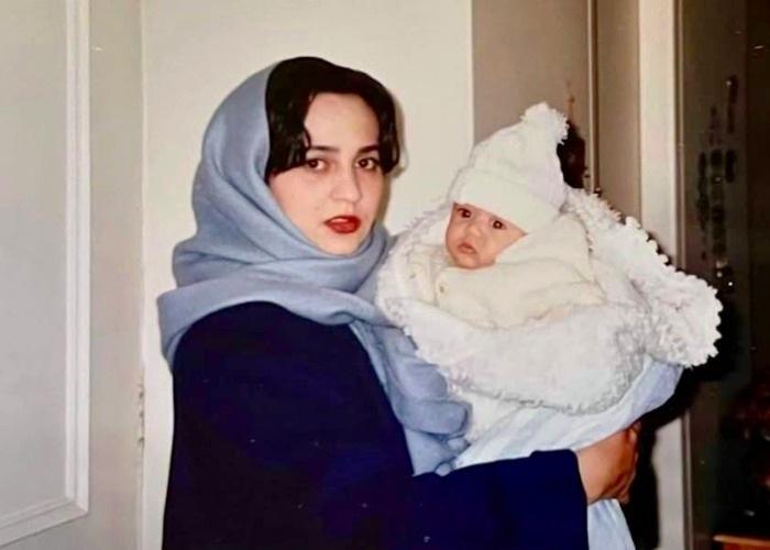 عکس جوانی مهناز افضلی در کنار فرزندش