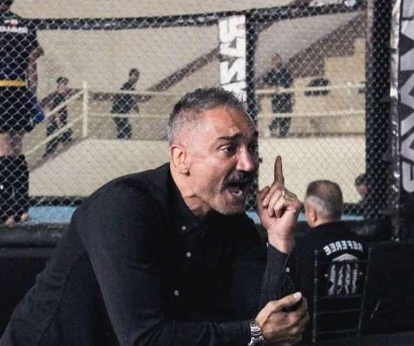 عکس محمد منصوری سر تمرین 