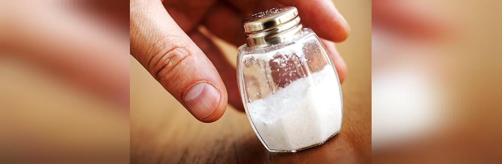 مصرف نمک را کم کنید تا به بیماری های کبد مبتلا نشوید