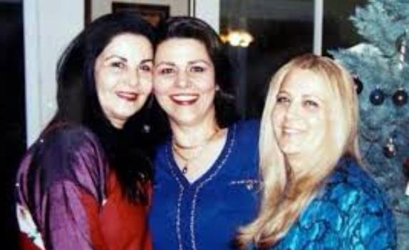 عكس هاي كمياب ديدني خواهران بنایی در امریکا اکی ، فریده و پوری بنایی