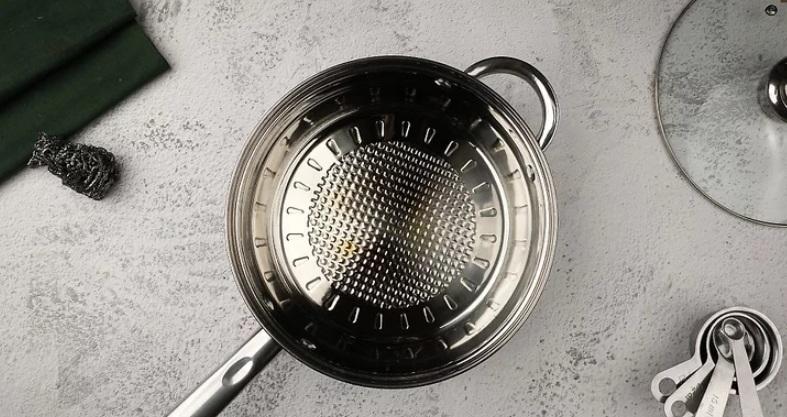 نحوه نچسب کردن ماهی تابه با روغن 6