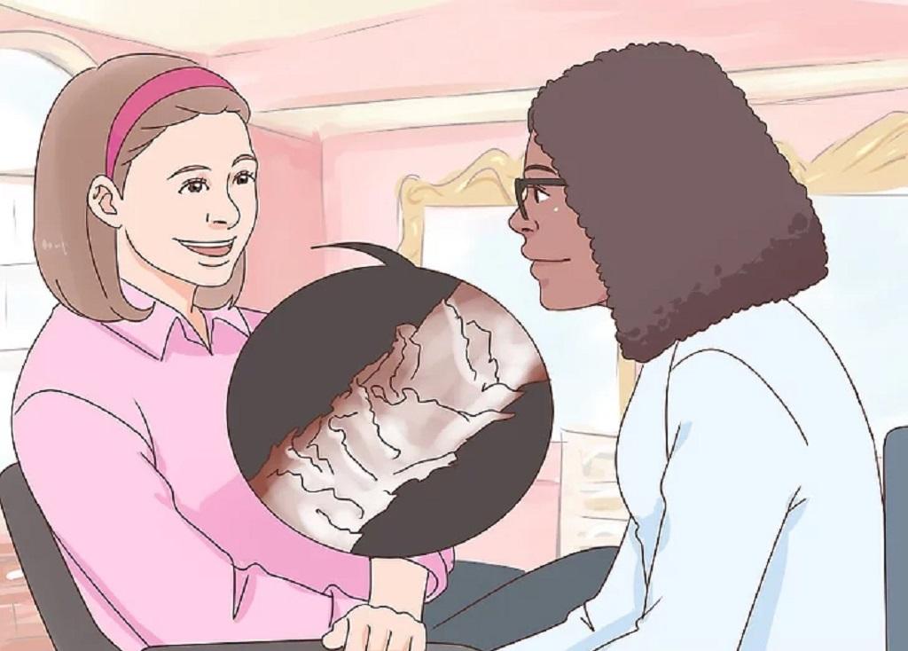 صحبت درباره احتمال آسیب به مو قبل از روشن کردن موی تیره