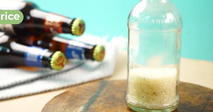 نحوه تمیز کردن بطری شیشه ای 5