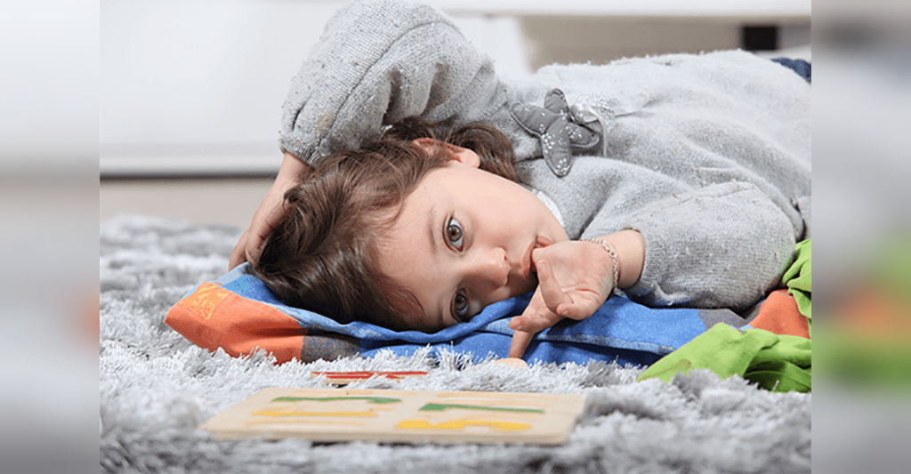 علامت خستگی و میزان کم ادرار کودکان را نادیده نگیرید