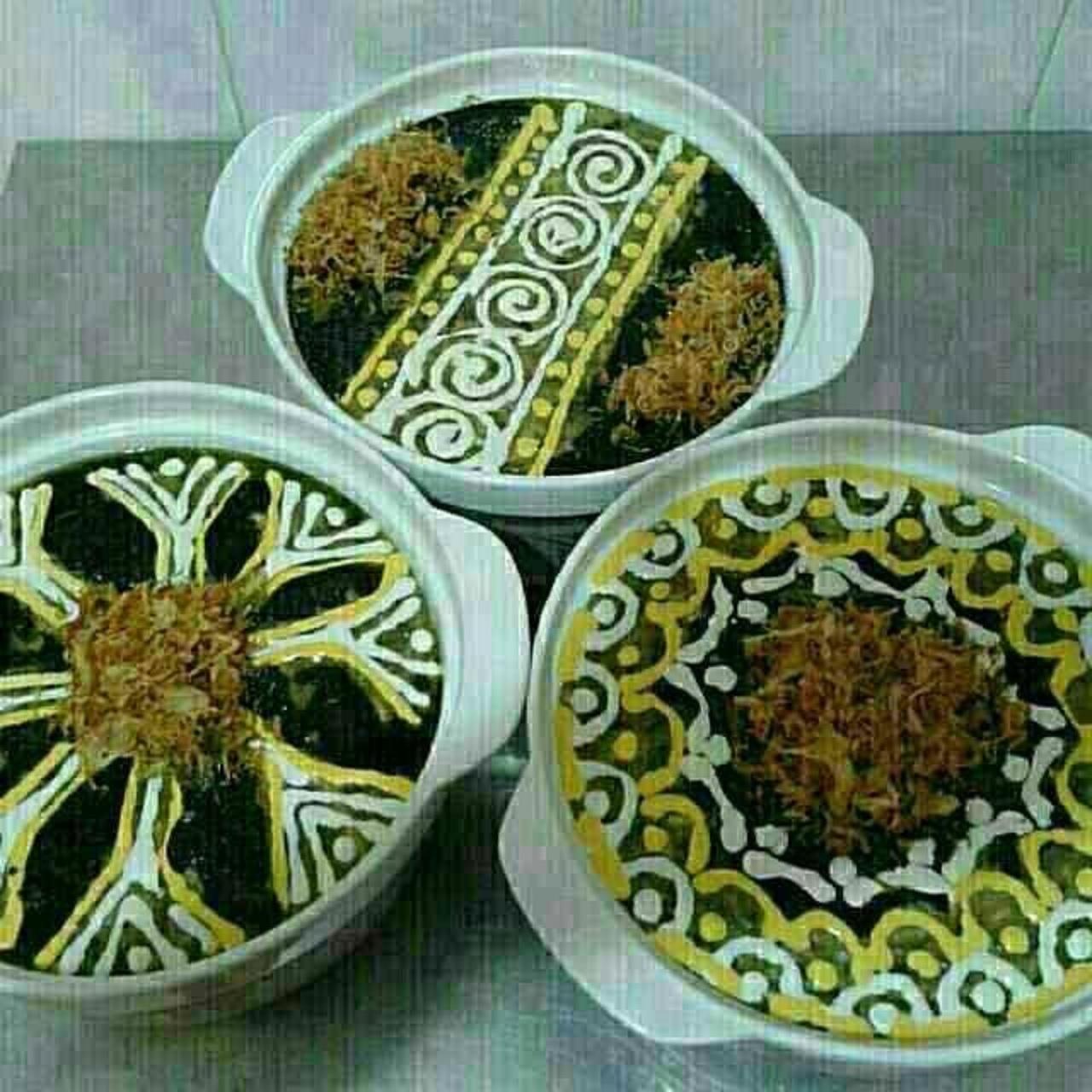 مدل تزیین آش رشته با کشک و نعناع داغ 6