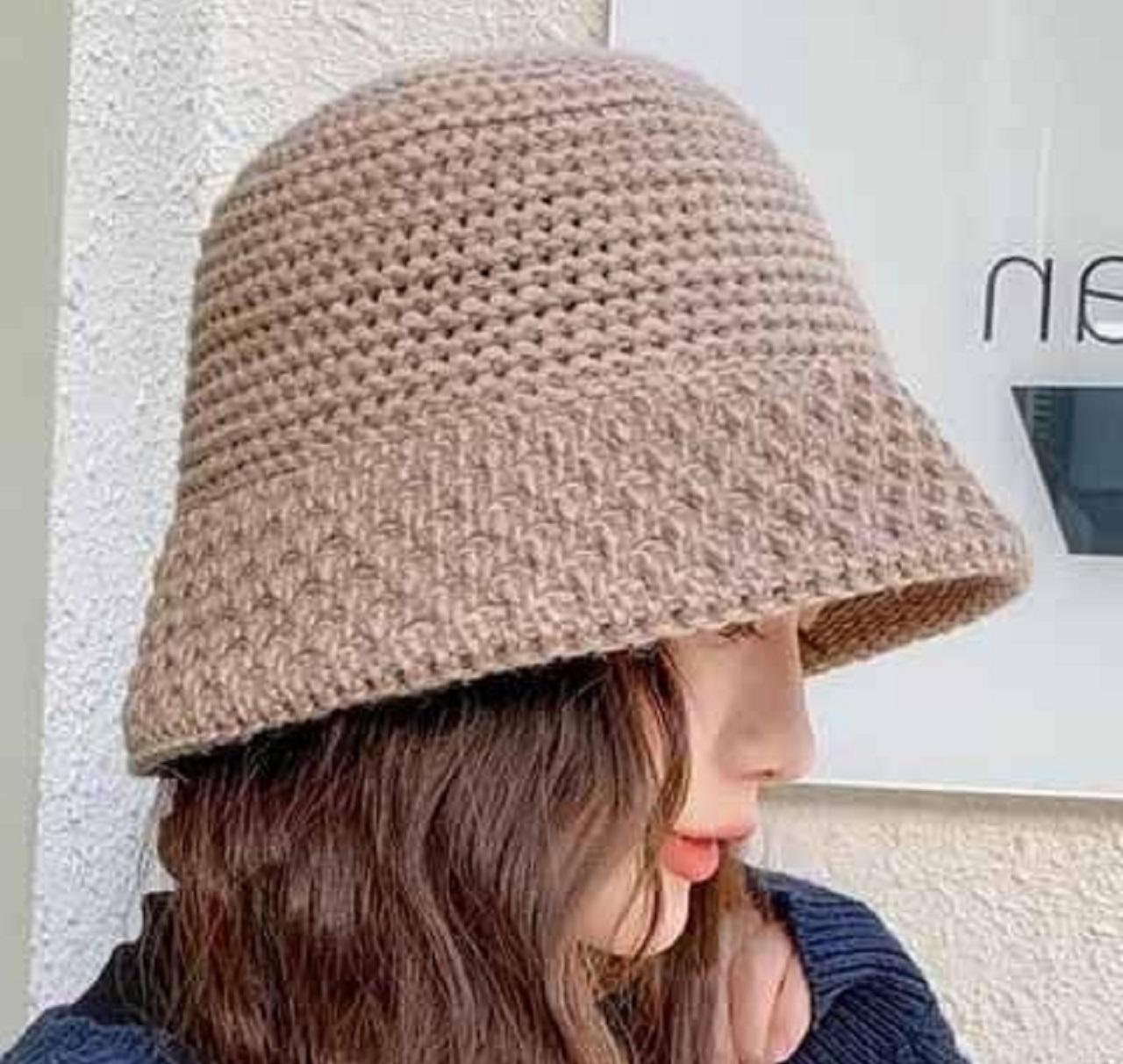 مدل کلاه بافتنی دخترانه ساده و شیک2