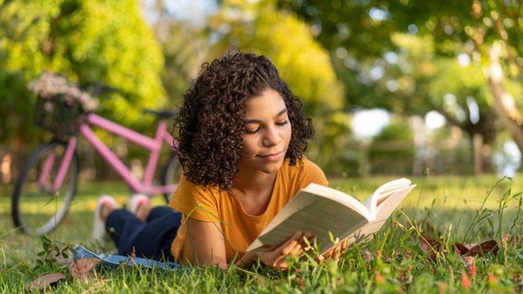 بهترین کتاب های بهاری برای نوسازی ذهن و روح عاشقانه و انگیزشی